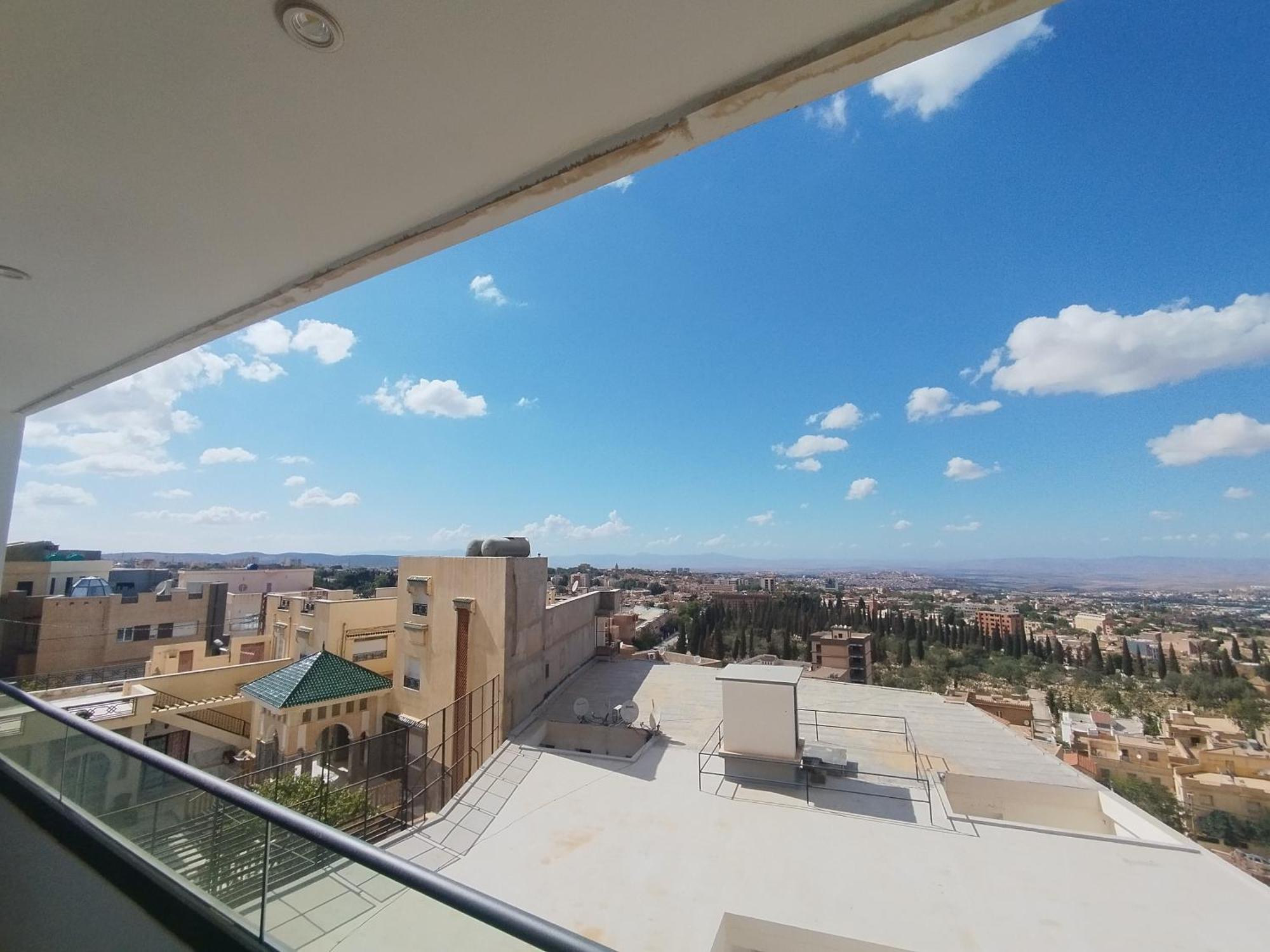 Luxueux Appartement A Tlemcen Luaran gambar